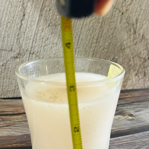 Luxurious Bergamot Wood Scented Candle – Perfect for a Cozy Ambiance - Picture 4 of 7